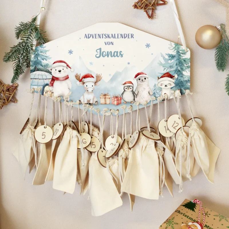 Personalisierter Adventskalender aus Holz mit Druckmotiv & Namen - Nordpol GRAVURZEILE