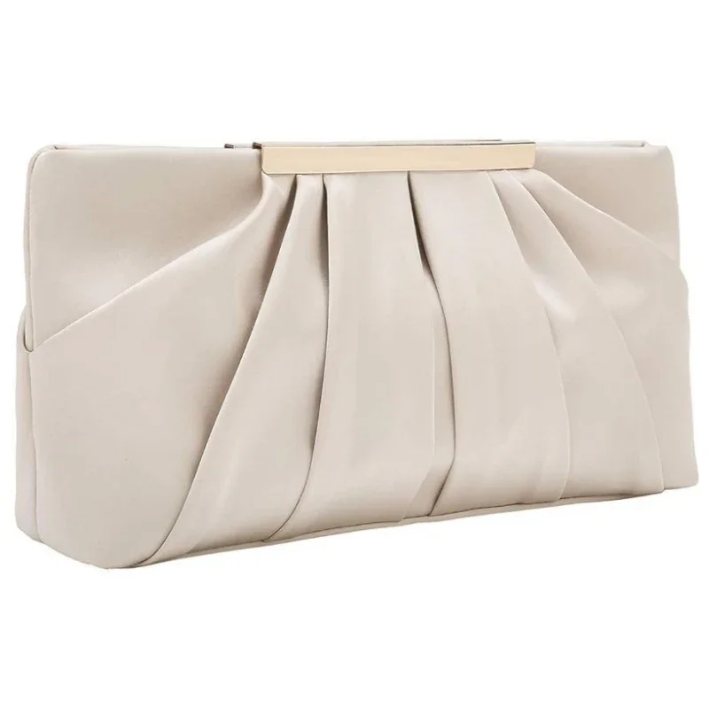 Elegante Clutch mit Raffinierten Faltendetails Karnz