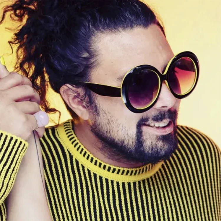 Damen modische Sonnenbrille mit großem Rahmen und UV-Schutz Karnz